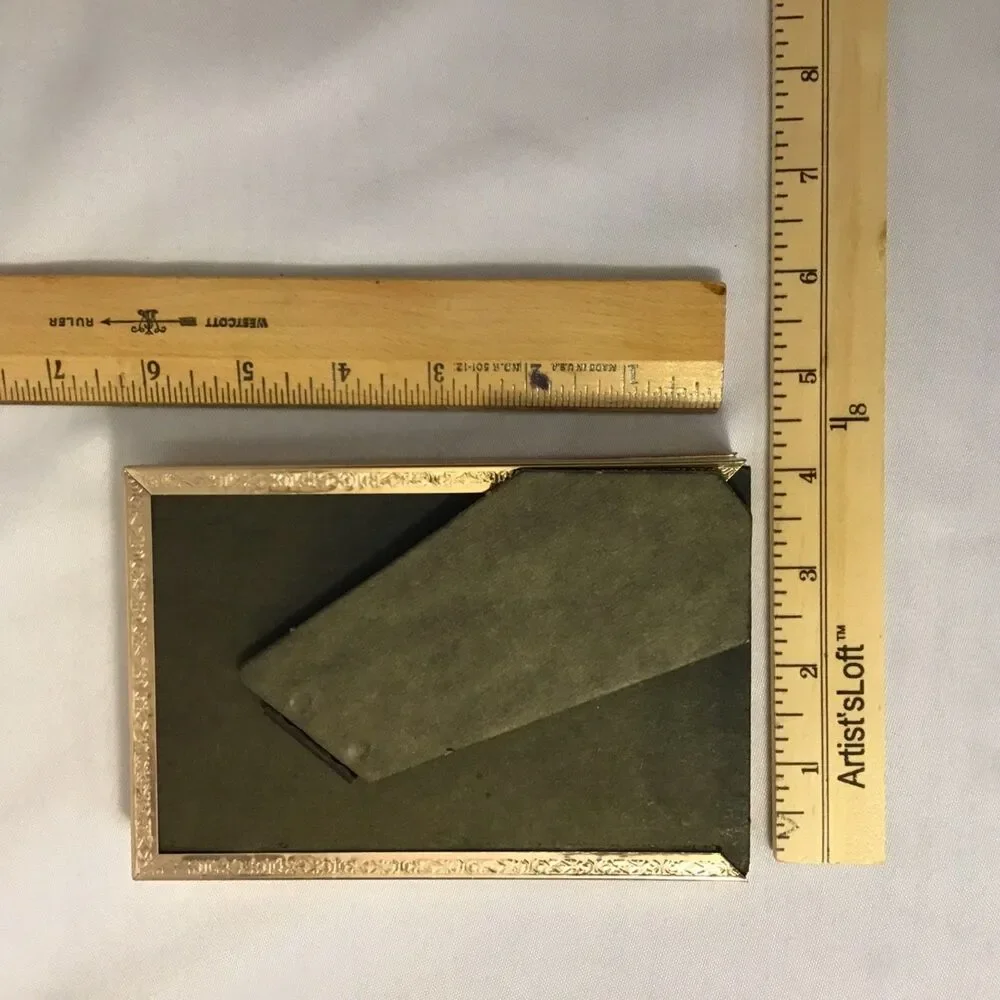 N/A gold tone